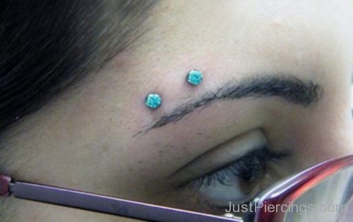 Horizontal – Eyebrow Piercing For Girls-JP157